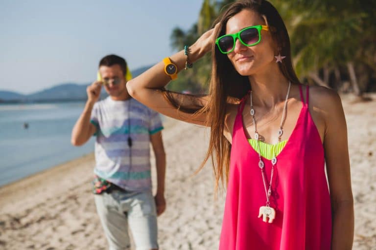 Read more about the article מה ללבוש למסיבת חוף?